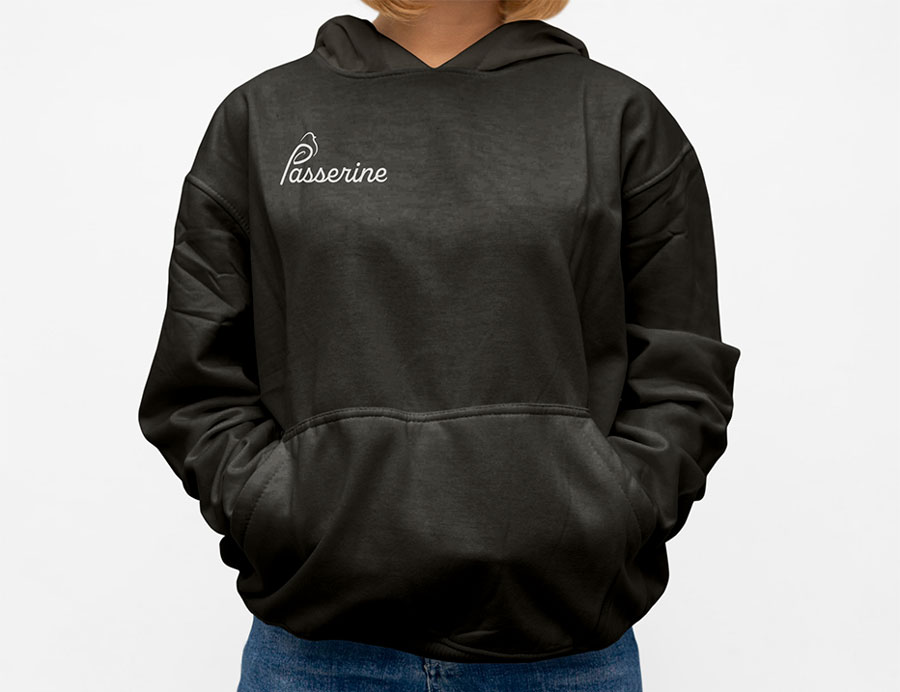 Schwarzer Hoodie mit Logoaufdruck Passerine